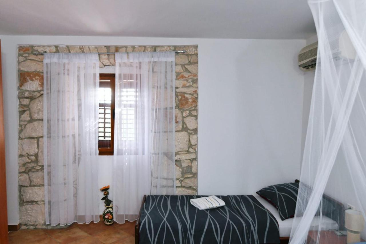 Freya'S Apartments Μεντουλίν Δωμάτιο φωτογραφία
